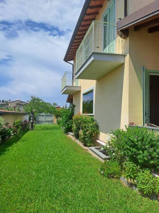 Villa Souari 10' Da Forte De Marmi - 2Km Spiaggia Lido di Camaiore Esterno foto