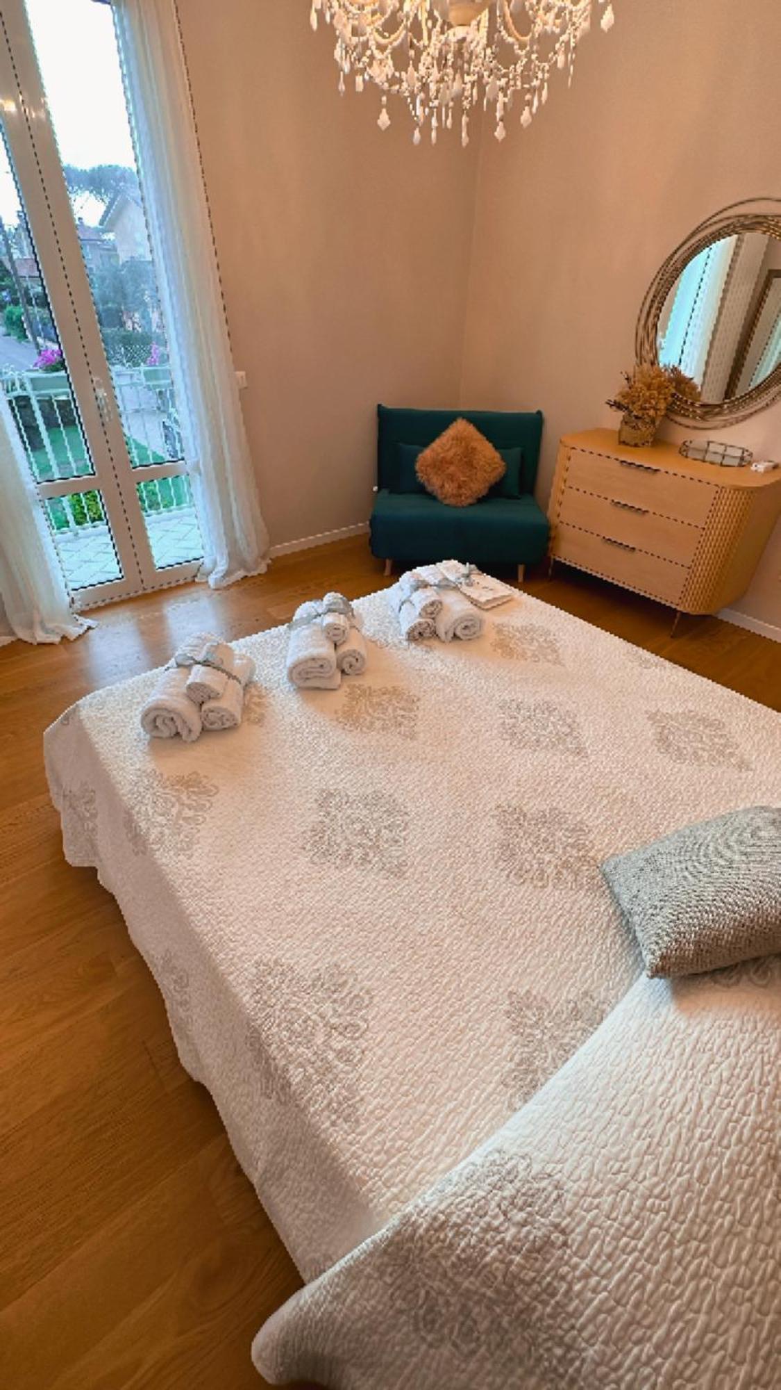 Villa Souari 10' Da Forte De Marmi - 2Km Spiaggia Lido di Camaiore Esterno foto